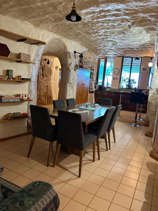 Dinky Di'S Dugout Villa Coober Pedy Esterno foto