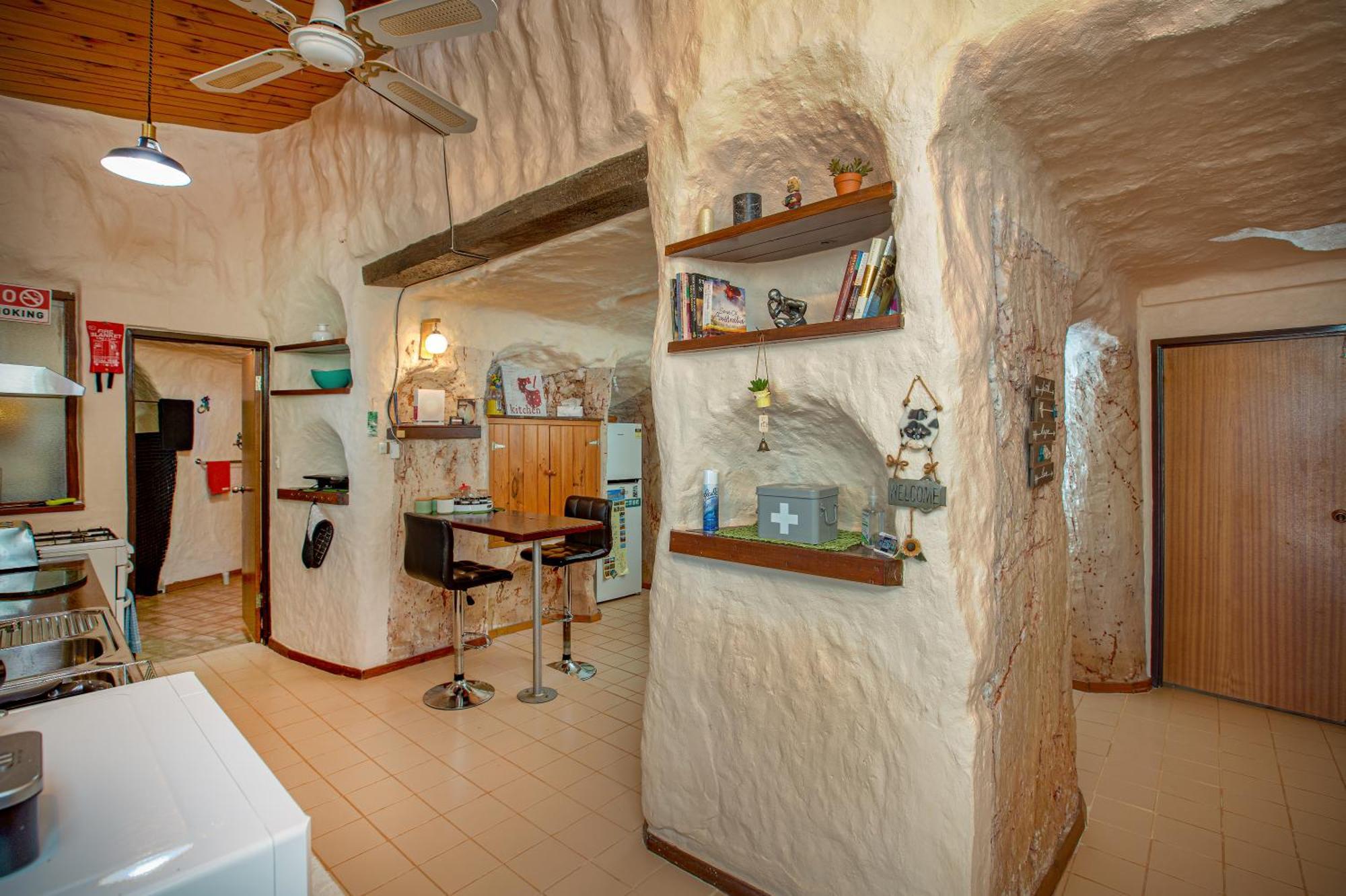 Dinky Di'S Dugout Villa Coober Pedy Esterno foto